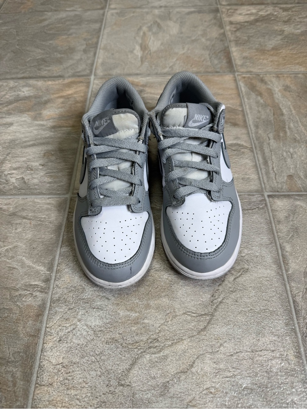 Nike Dunk Lows White Smoke Grey PS Shoe Size 2Y Gray FB9109-123 Preowned